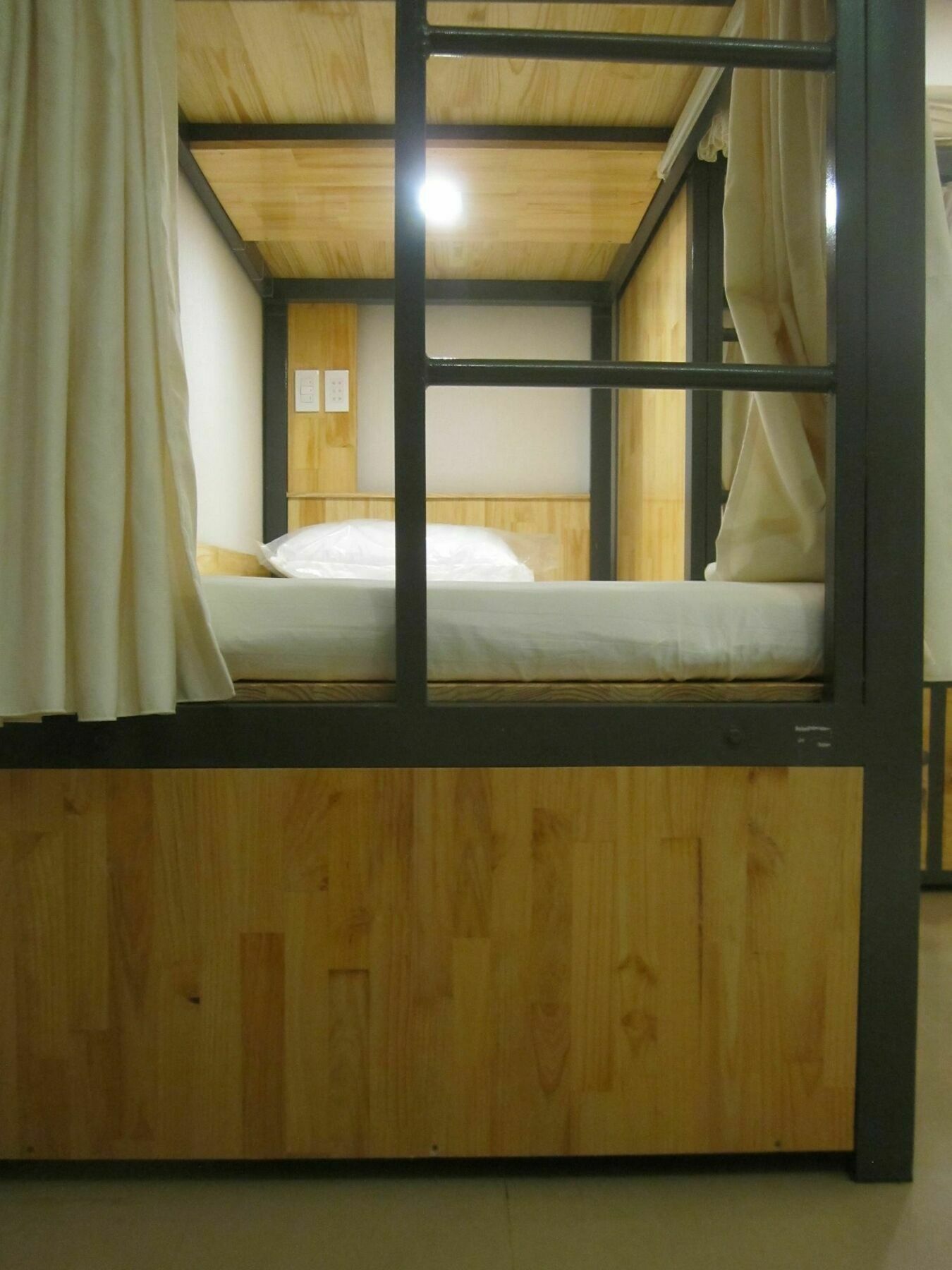 The Lily Hostel & Coffee Ho Chi Minh City Exterior photo